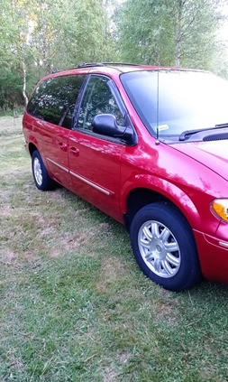 Chrysler Town &amp; Country cena 17500 przebieg: 450000, rok produkcji 2005 z Tarnów małe 46